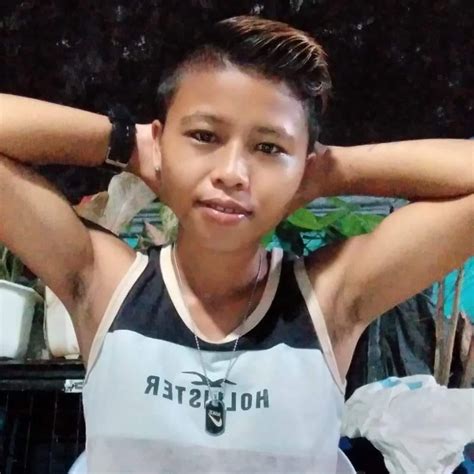 TOMBOY (Tagalog).